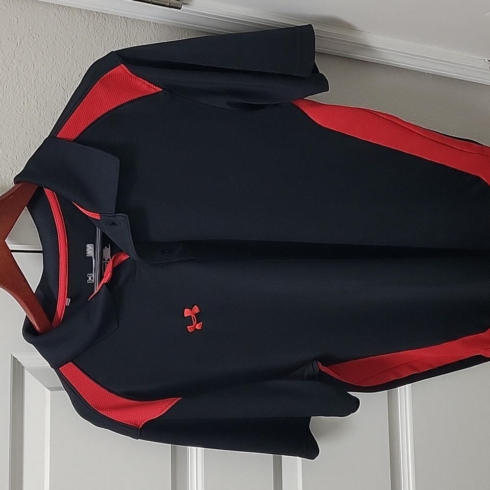 Under Armour Black and Red Loose Heat Gear Polo sz Large